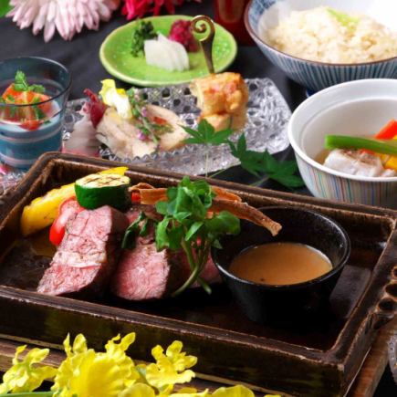 Premium Lunch Course <Decustation> A fusion of Japanese and Western cuisine, recommended for lunch parties