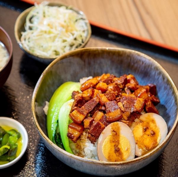 台湾ルーロー飯