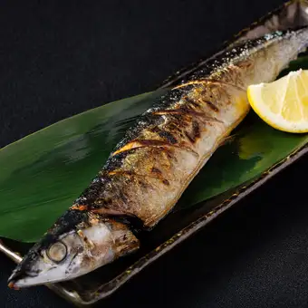 生秋刀魚塩焼き