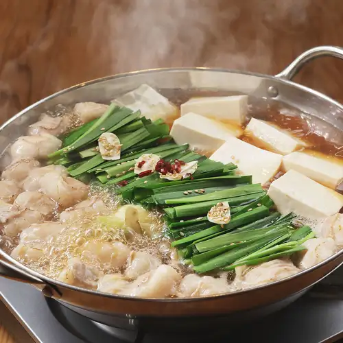 炙りもつ鍋の旨みを堪能