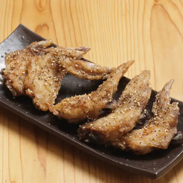 【お酒が進む絶品揃い】月替わりで楽しむ季節の逸品料理