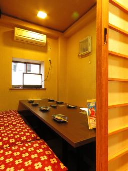 [2nd floor] A reservation is required for a popular Japanese-style private room that can accommodate a small number of people ☆