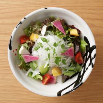 淡路玉葱の彩りサラダ～自家製玉葱ドレッシング～