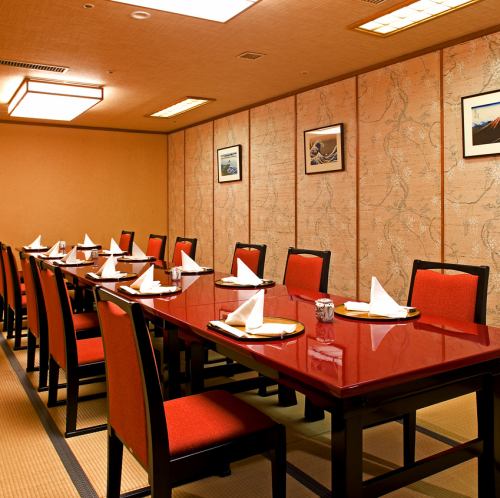 Western-style private room: 1 room (for 6-10 people) Tatami room: Private rooms and semi-private rooms available according to the number of people (for 4-30 people)