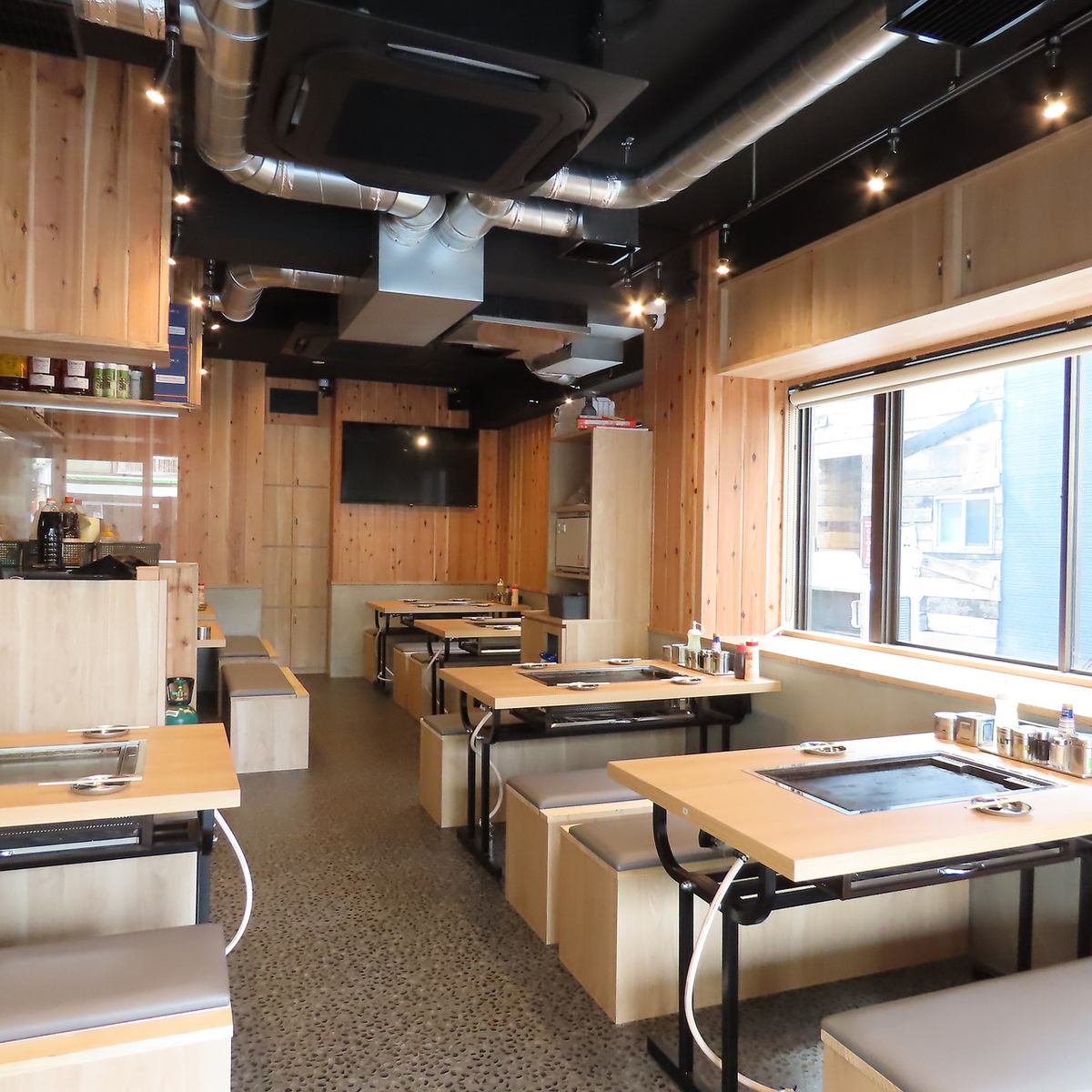 平日15時、土日祝日は12時から元気に営業してます！