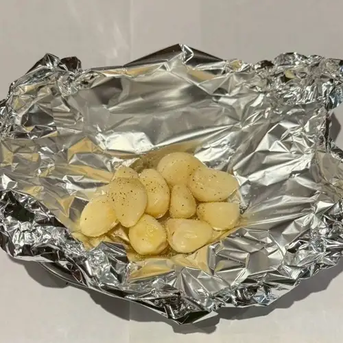 奶油蒜蓉烤馬鈴薯（錫紙包裹）