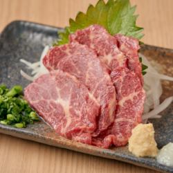 馬肉の霜降り刺し