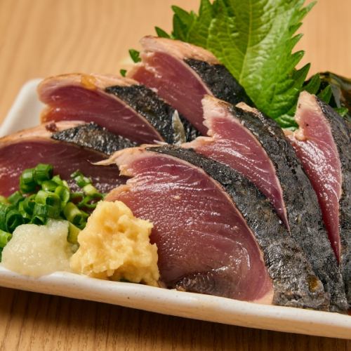 Seasoned seared bonito with ponzu sauce