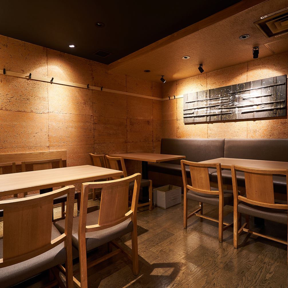 Enjoy our special Shamo chicken hotpot in a private room! "Enotoko Chicken"