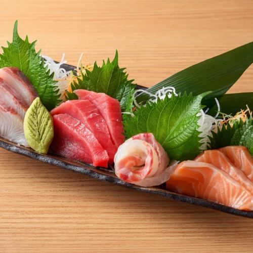 사시미도 다들 닭 간판!