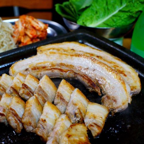 茨城県のブランドポーク『美明豚』極上カルビの鉄板焼き