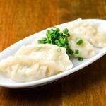 Simple boiled dumplings (4 pieces)