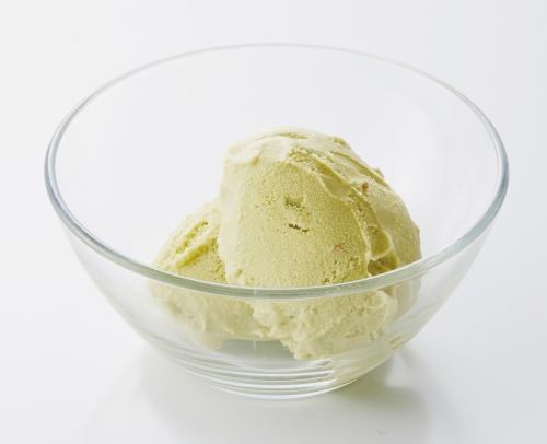 Pistachio ice cream