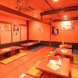 The tatami mat seats in the back of the store can accommodate up to 35 people.It can be reserved from 30 people as a semi-private room.