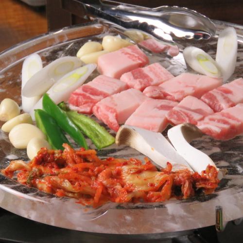 Kumamoto's first! Bake grilled meat in crystal version !!