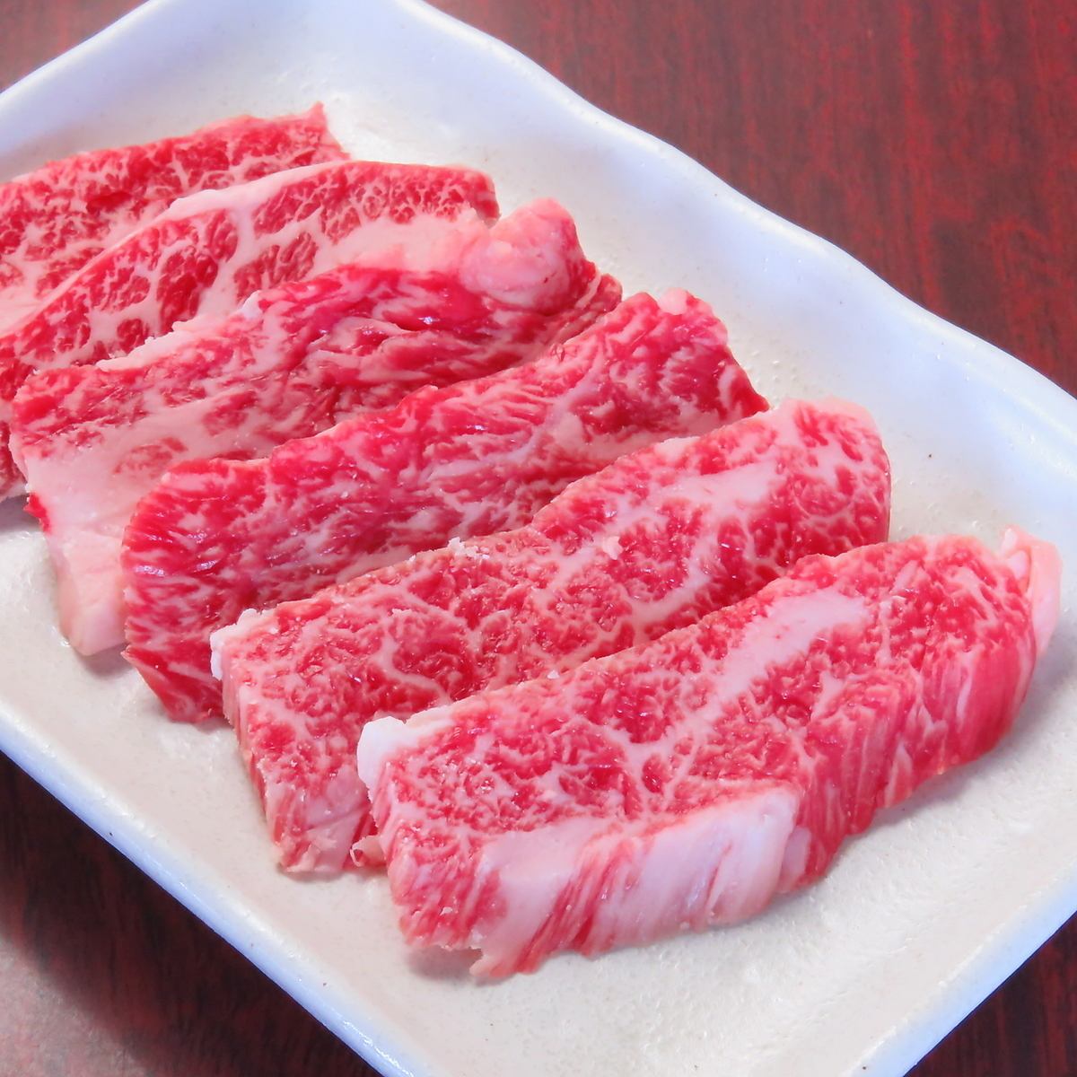 You can enjoy our proud wagyu beef yakiniku at a reasonable price!