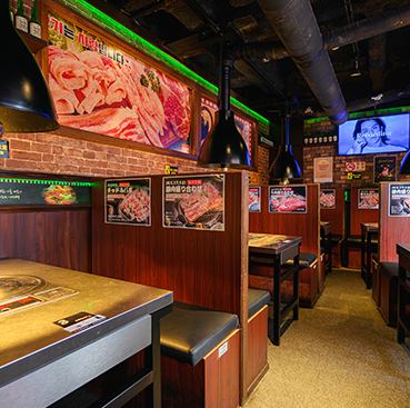 都会のオアシスで食事を♪