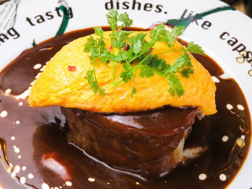 Stewed Beef in Demi-glace ~Served with Fluffy Omelet~