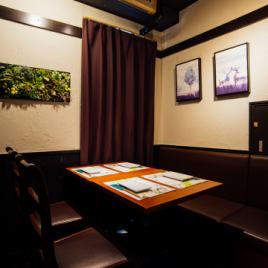 Small group private seats.Ideal for entertaining, private, and date♪