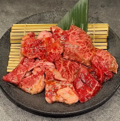 A5黒毛和牛切り落とし100ｇ
