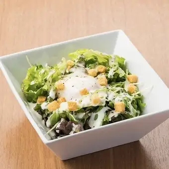 Caesar salad with crispy bacon