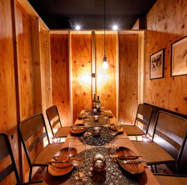 We have prepared a stylish private room ♪ We also have many courses that are perfect for girls-only gatherings and joint parties, so please make use of them!