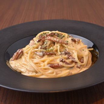 熟成パンチェッタのカルボナーラ