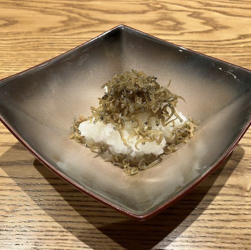 Spicy fried radish with dried small shrimp
