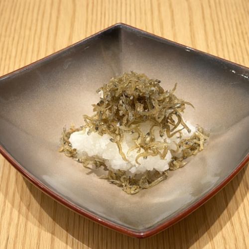 Spicy fried radish with dried small shrimp