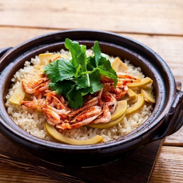 Seasonal clay pot rice