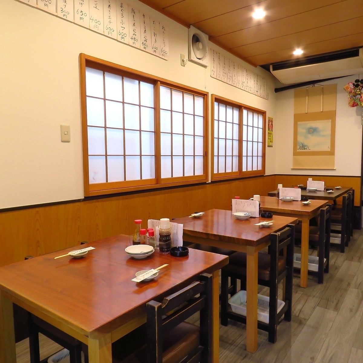 昭和レトロな雰囲気の大衆酒場！懐かしの一品料理やお酒♪