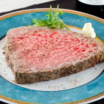錦糸町で肉の旨みと食べ応えを堪能する厚切ローストビーフ♪ワインとのペアリングを楽しめる