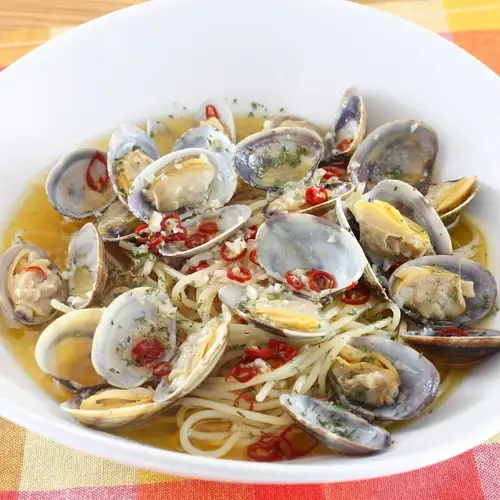 錦糸町で味わう魚介の旨味が凝縮されたボンゴレビアンコ