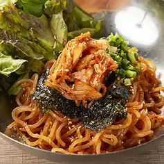 【旨辛】ピビン麺