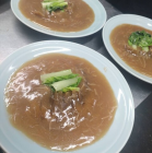 Shark fin, dried shellfish, boiled in white water