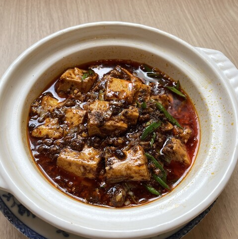 ◆◇土鍋で提供！辛さが調整できる”四川式麻婆豆腐土鍋仕立て”1300円（税込）◇◆