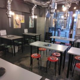 テーブルは4人席が9卓用意されています。最大36名までの宴会も可能です！