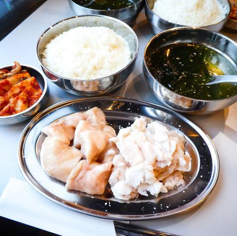 【土日祝限定】国産牛ホルモン二種盛りランチ