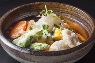 炸时令蔬菜和豆腐