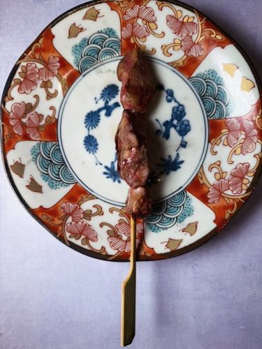 つなぎ、砂肝、ハツ、肝、つくね
内臓系やつくねはそのお店の実力を表すと言われています
知らんけど
#博多焼き鳥
#博多居酒屋