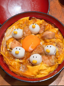 周年記念　ピヨピヨ親子丼販売中