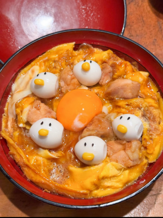周年記念　ピヨピヨ親子丼９８０円！　