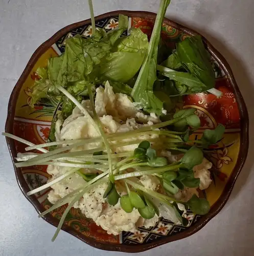 鶏そぼろ入りポテサラ