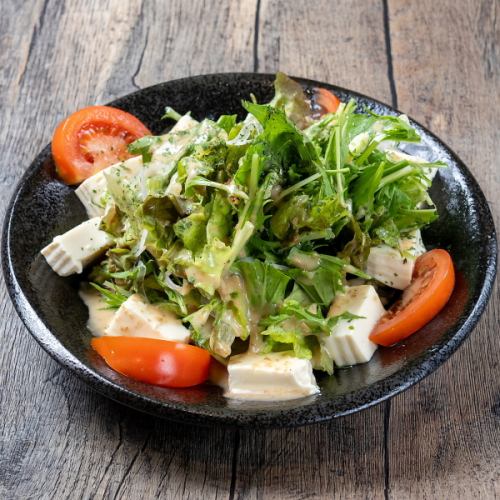 Bomb tofu salad