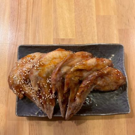 【秘制鸡肉套餐】含生啤！10道菜，原价¥4,000 ⇒ ¥3,000 ● 周日至周四，180分钟畅饮 ●