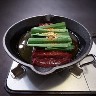 強烈推薦！ 【傻兒子套餐】包含生啤酒！ 9道菜，原價¥4,500 ⇒ ¥3,500 ● 週日至週四，180分鐘暢飲 ●