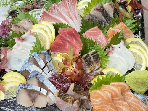 Assorted sashimi of the day (3 to 4 servings)