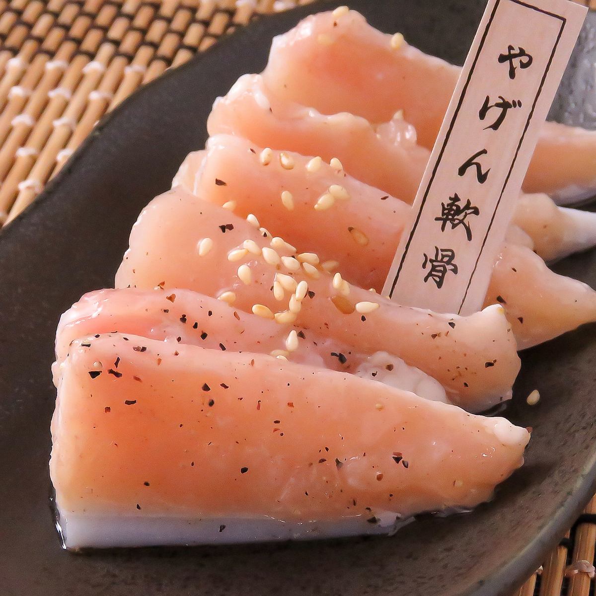 イチオシの鳥焼肉をお好みのタレやハーブ塩でお召し上がり下さい