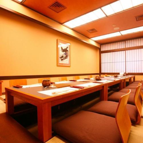 Full private room with tatami room for up to 50 people