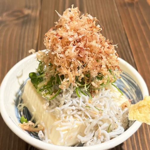 こぼれシラス冷奴